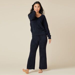 Softies Women's Solid Marshmallow V-Neck Lounge Set Black